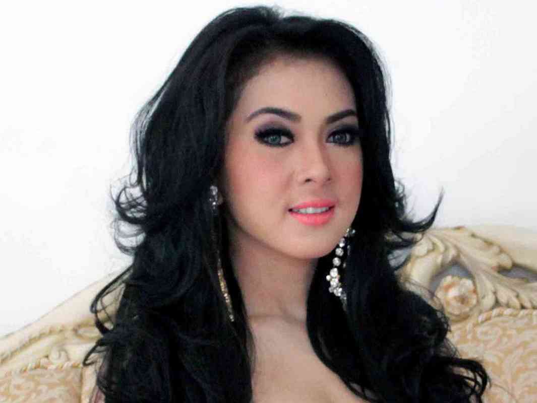  Wanita  Tercantik Indonesia Foto  dan Profile