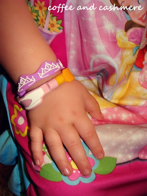 Mungi Bands, silicone bracelets with magnets to connect for kids