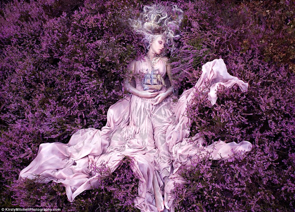 Kirsty Mitchell - Photo Colection