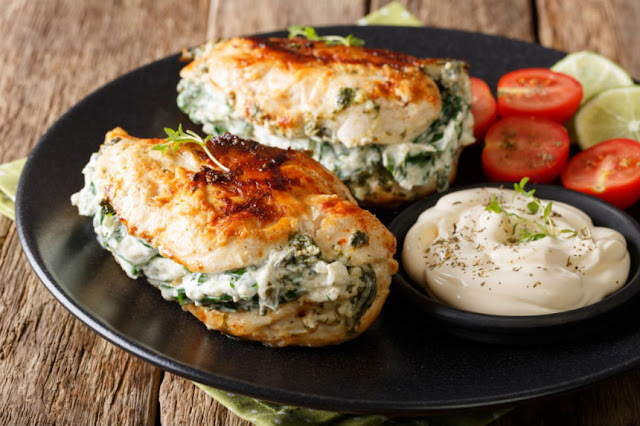 pechuga de pollo rellena con queso y brocoli