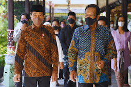 Sultan HB X Bertemu Jokowi Akui Ada Obrolan Politik 