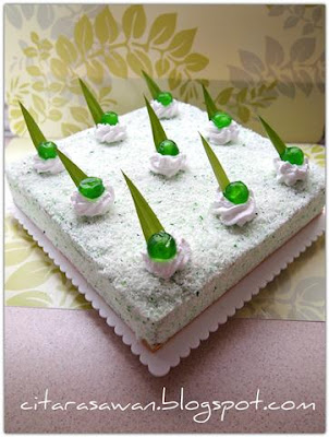 Kek Lapis Kastard Pandan / Pandan Custard Layer Cake 