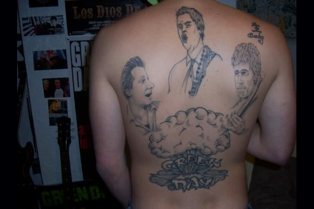 Confira as 10 piores tatuagens de rock de todos os tempos kobra tatuagens