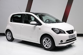 Une Seat Mii de couleur blanche