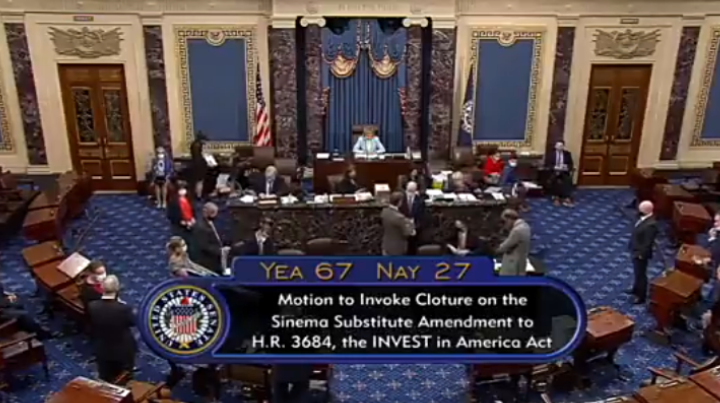 US: Senate breaks filibuster for $1.2 trillion infrastructure bill, setting stage for final vote (Video)