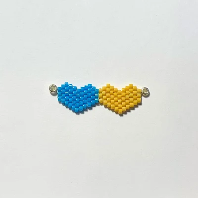 Double brick stitch heart pattern by Lisa Yang Jewelry
