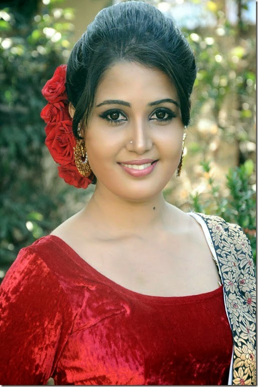 Sandra-beautiful-pic