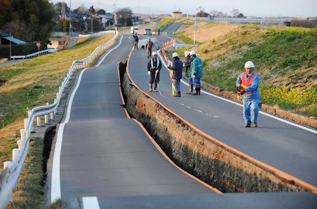 Japan Tsunami photos