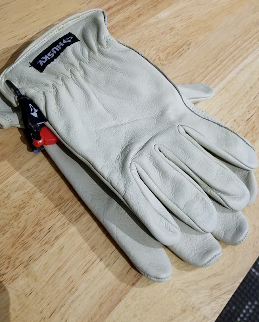 Husky Water resistant leather gloves in light grey