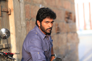 Vikram Prabhu Manjima Mohan Starring Sathriyan Tamil Movie Stills  0003.jpg