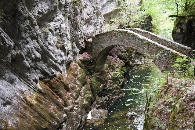 absint, val de travers, zwitserland, la route de l'absinthe, jura, absintroute zwitserland