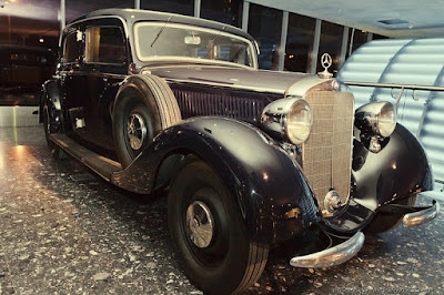 Mercedes-Benz 230 (W153), 1938 Coches clásicos en el museo Autovill de Moscú Classic cars in the Moscow Autovill museum