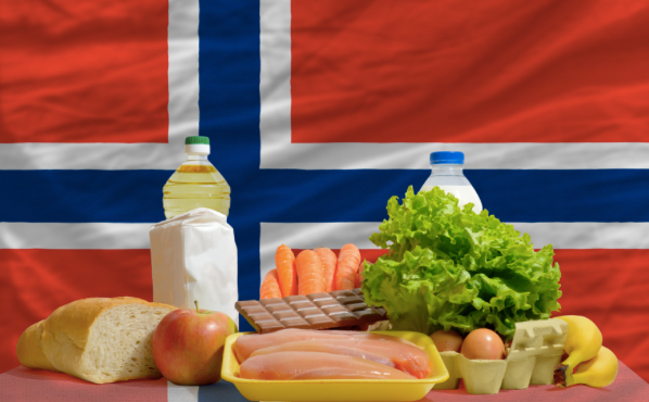 A Taste of Norway: Local Delicacies to Enjoy While Glamping