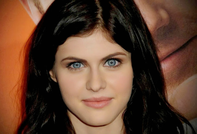 Alexandra Daddario Wallpapers Free Download