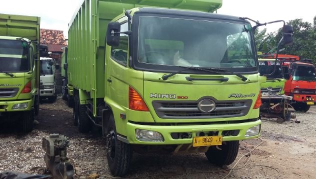 dump truck Hino Lohan FM260T