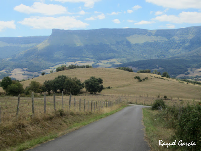 Vistas desde la Ermita de Etxaurren en Menoio (Aiara, Álava)