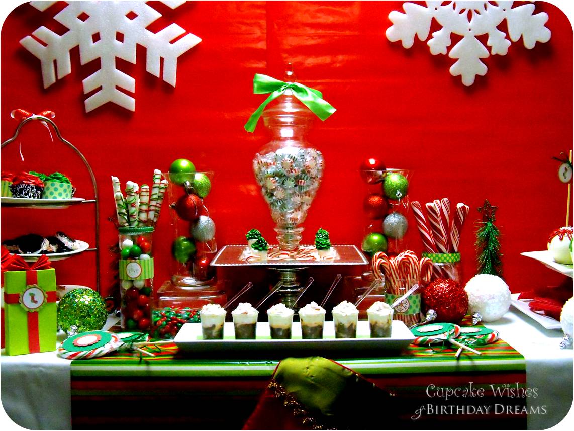 candy tables at weddings