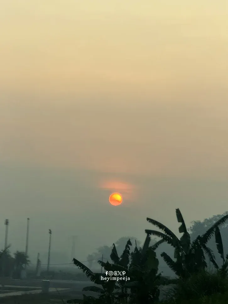 Bulan Purnama berlabuh