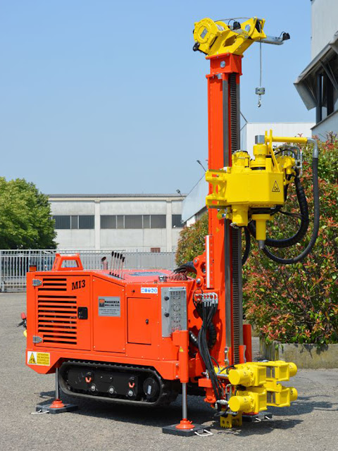 geotechnical drilling rigs