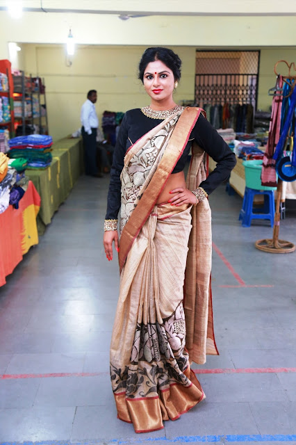 Actress Deekshitha Parvathi Inaugurates Pochampally IKAT art mela @ Secundrabad