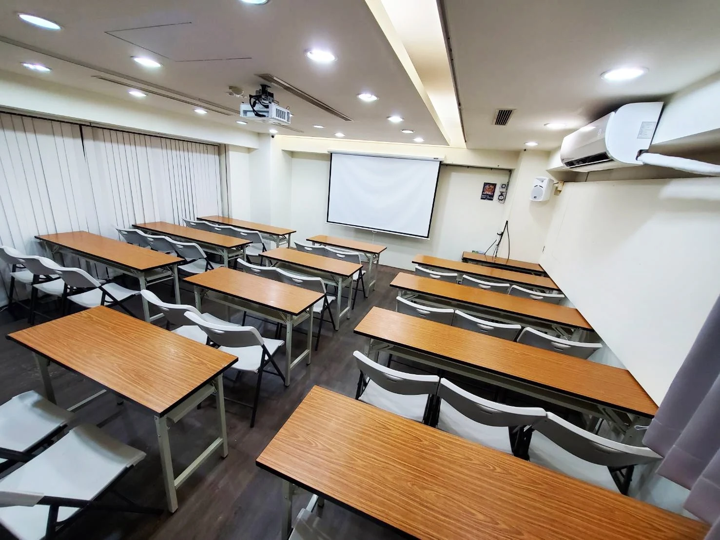 台北場地租借-台北金融教室Ｃ教室-教室型圖片3