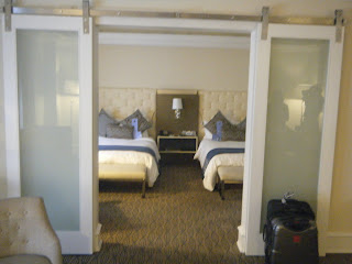 Carlton Hotel Guestroom