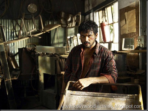 Karthi, kajal agarwal -Naan Mahaan Alla movie stills