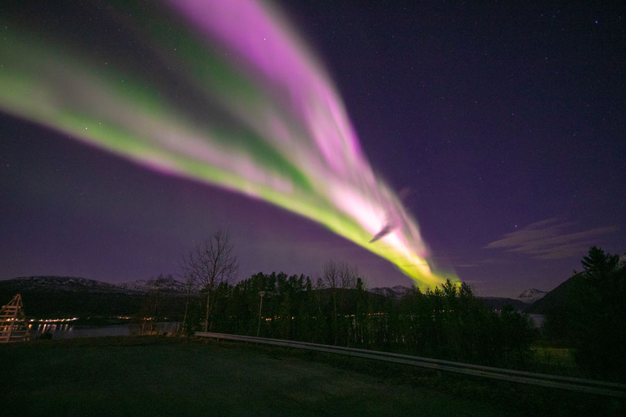 Deslocamento do campo magnético da Terra fez auroras boreais serem vistas fora da zona auroral