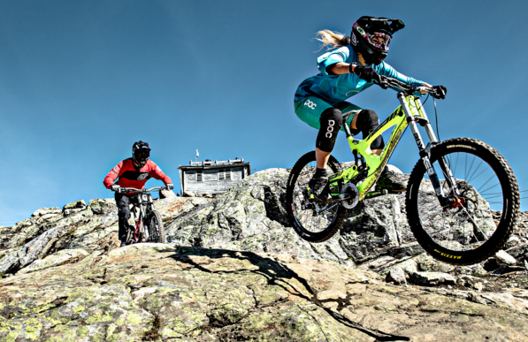 Daftar Harga Helm Sepeda DownHill Sepeda Gunung Airoh Daftar Harga Helm Sepeda DownHill Sepeda Gunung Airoh