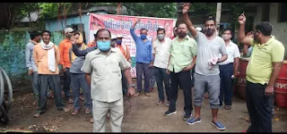 मँहगाई भत्ता एवं राहत एरियर के साथ भुगतान करने हेतु पीआकेएस का प्रदर्शन | #NayaSaberaNetwork