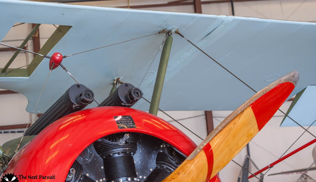 propeller plane and machine guns