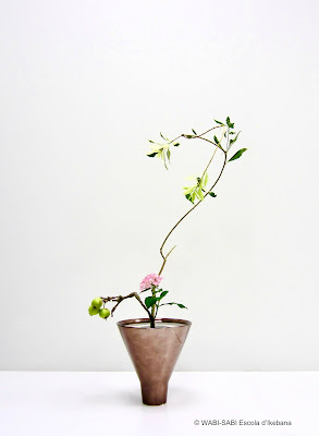 Ikebana-shoka-shimputai-wabisabi-escoladikebana