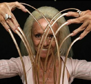 Lee Redmon, the Owner of the World's Longest Fingernails