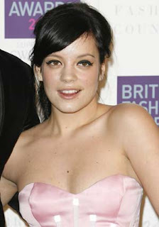 Actress Lily Allen down with flu