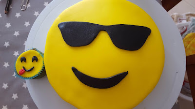 Summer emoji cake