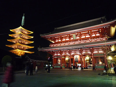 Malam hari di Sensou-ji Tokyo