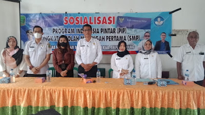 Sosialisasi Program Indonesia Pintar PIP Tingkat (SMP N) 1 Muara Pinang Di Dinas Pendidikan Dan Kebudayaan Kabupaten Empat Lawang