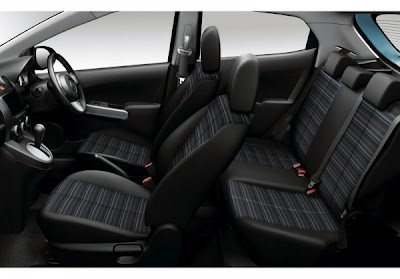 2013 mazda mazda2 seats