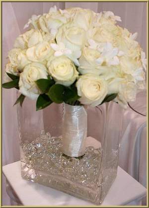 white wedding flowers emerald wedding decor