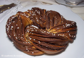 http://elcuadernoderecetas.blogspot.com.es/2013/03/rosca-de-nutella-o-kringel-nutellas.html