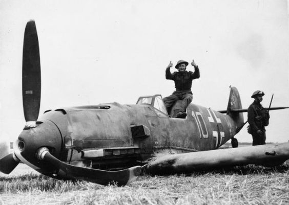 24 August 1940 worldwartwo.filminspector.com Bf 109E crash landed