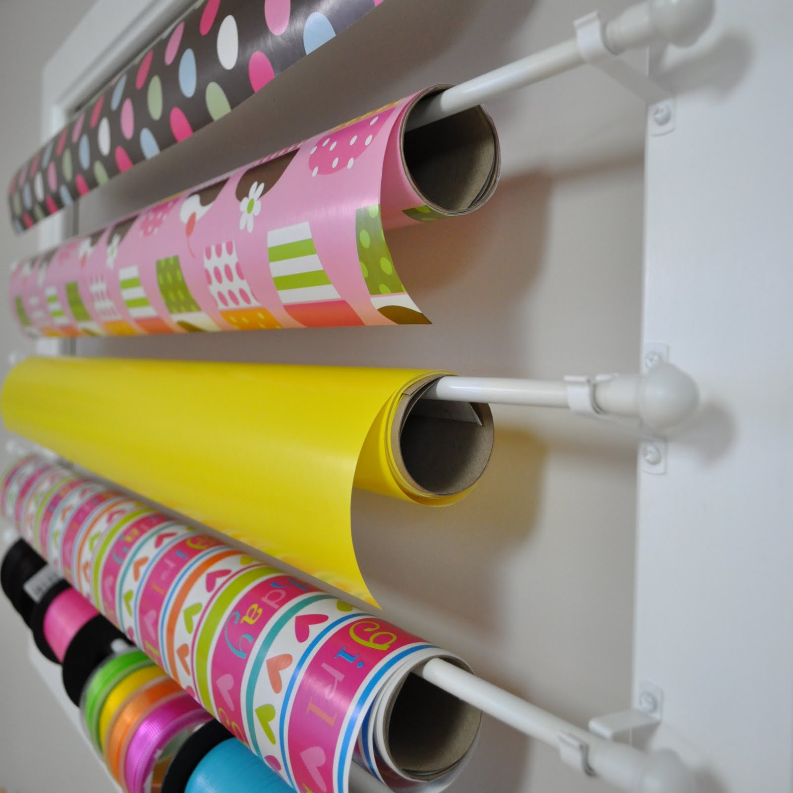  Slice of Lime Wrapping Paper  and Ribbon  Wall  Rack
