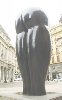 Oviedo, escultura Culis monumenalis