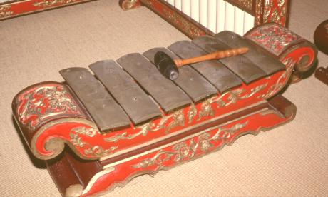 10 Alat Musik Tradisional  about the Music