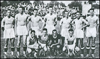 Società Sportiva LAZIO - Roma, Italia - Temporada 1936-37 - En 1937, La Lazio fue finalista de la Copa Mitropa o Copa de la Europa Central, perdiendo a doble partido con el Ferencvaros: 4-2 perdió en Budapest y, aunque ganó 5-4 la vuelta, no fue suficiente