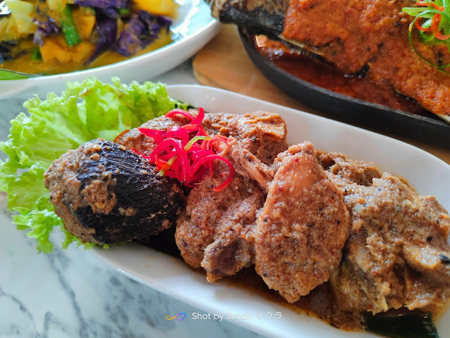 Jom Cuba Ayam Buah Keluak di Restoran Peranakan Fusion - PiringMu Eco Botanic!