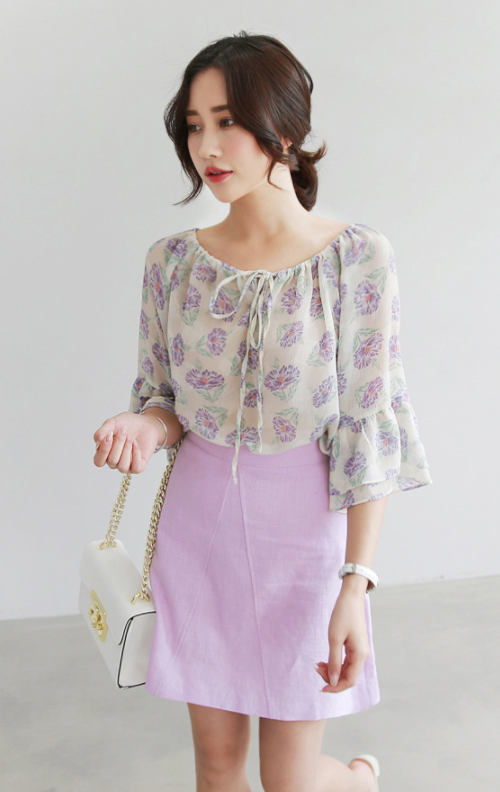  Floral 3/4 Flounce Sleeve Blouse