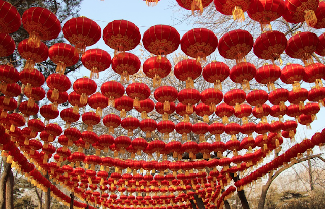 6 Characteristics of Chinese New Year: Lanterns to Angpau (Red Envelope)