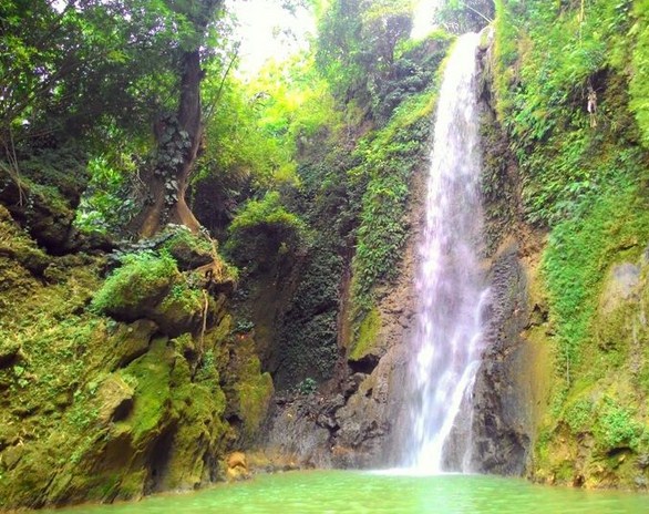 Air Terjun Tadah Hujan; Surganya Para Pecinta Alam