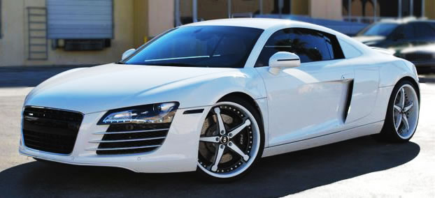 Simple but clean take on this white Audi R8 featuring 22 Forgiato